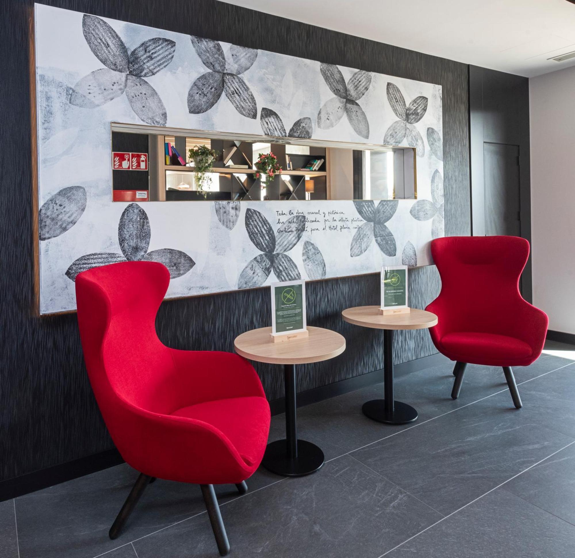 Sercotel Plana Suites Vall de Uxó Esterno foto
